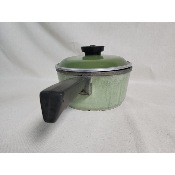 1.5 qt Vintage Club Sauce pan Aluminum Avocado Green 1-1/2 Quart Pot with Lid - Picture 3 of 11